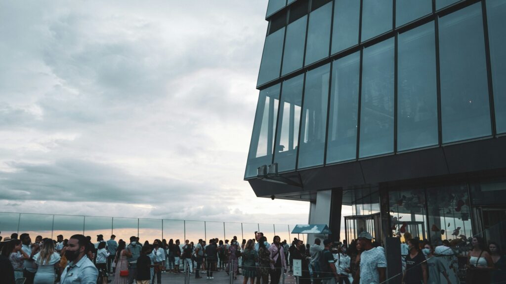 Avoid These 8 Common Mistakes That Scream 'Tourist' in Any Country