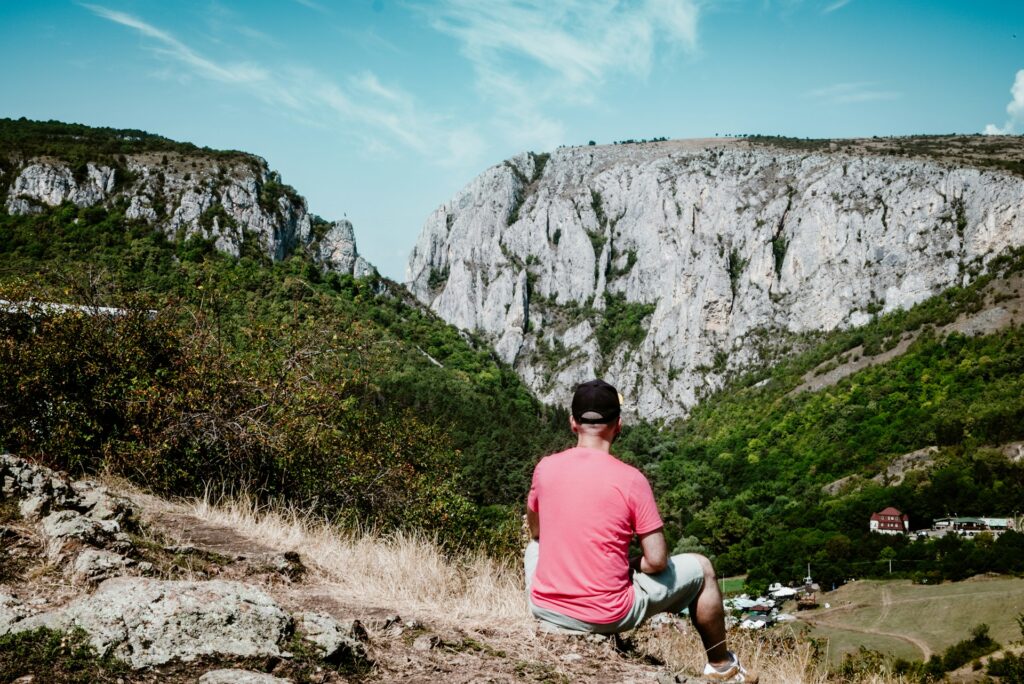 Spontaneous Getaway? How to Score Amazing Last-Minute Deals Like a Pro