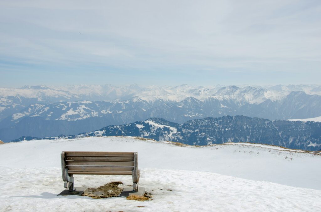Die Happy: The Ultimate Travel Bucket List (Warning: Major Wanderlust Ahead)