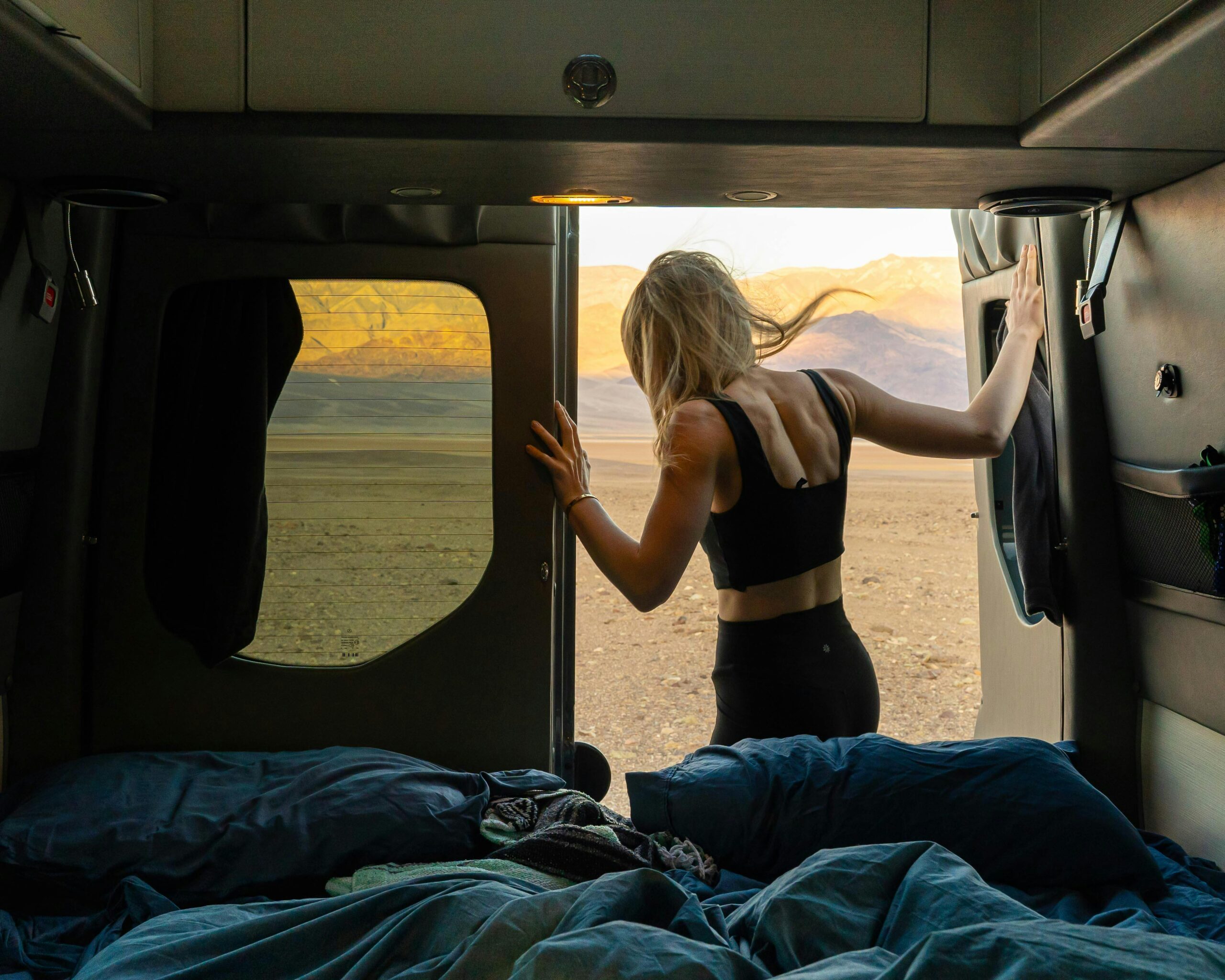 Chill or Sweat? 8 Extreme Weather Destinations for the Ultimate Adventure