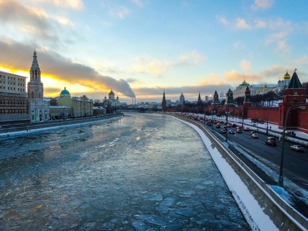 Chill or Sweat? 8 Extreme Weather Destinations for the Ultimate Adventure