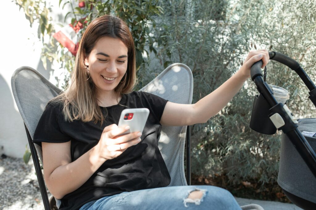 Capture Instagram-Worthy Travel Photos with Just Your Smartphone: Pro Tips Revealed