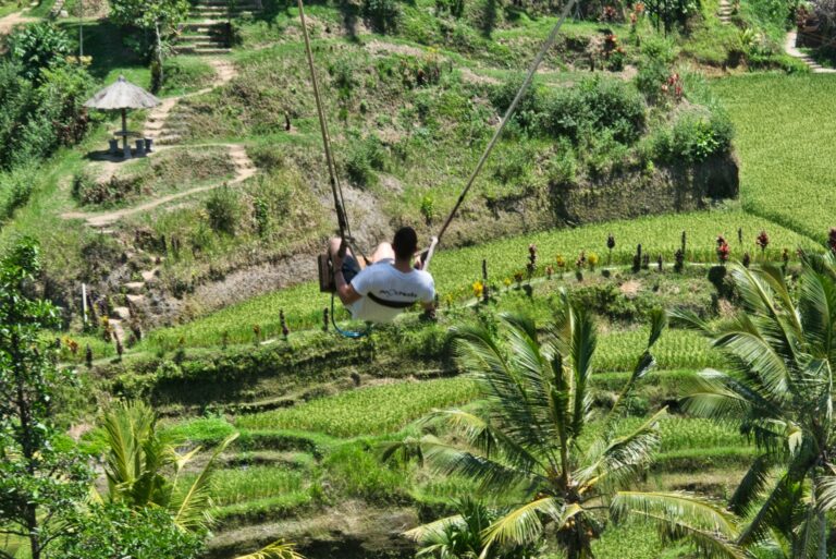 How to Plan the Ultimate Round-the-World Trip (Without Breaking the Bank)